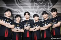 又一位(wèi)LOL选手被(bèi)处罸(fá)，比赛中暫(zàn)停蹲坑，赛後(hòu)被(bèi)罸(fá)300萬(wàn)